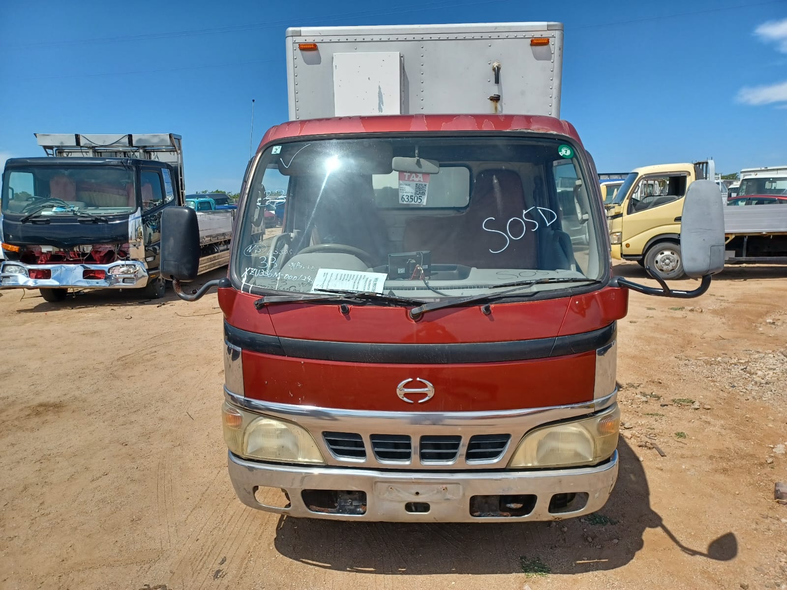 HINO DUTRO 2004